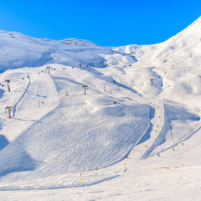 Skiurlaub in Österreich: 3 Tage übers Wochenende im 4* Hotel inkl. Halbpension & Skipass ab 235€