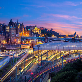 Edinburgh: 4 Tage in der Hauptstadt Schottlands mit TOP 3* Hotel + Flug nur 126€
