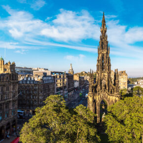 Kurztrip nach Schottland: 3 Tage am Wochenende Edinburgh im guten Travelodge Hotel inkl. Flug für 157€