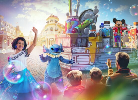 Show: A Million Splashes of Colour in Disneyland Paris