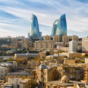 Aserbaidschan: 8 Tage in der Metropole Baku im guten 5* Hotel inkl. Flug für nur 276€