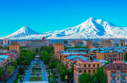 Erkundungstour durch Armenien und Georgien: 11 Tage in verschiedenen Hotels mit Halbpension, ...
