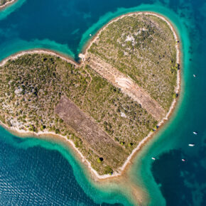 Herzinsel Galesnjak: Eine ganz besondere Insel der Liebenden in der kroatischen Adria