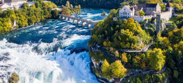 Schifffahrt am Rheinfall: 2 Tage im Premium Hotel Eurer Wahl inkl. Tickets für eine Schifffahrt ab 99€
