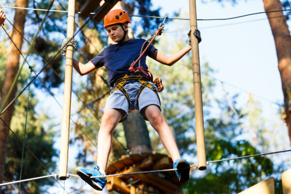 Kletterwald Mann Junge