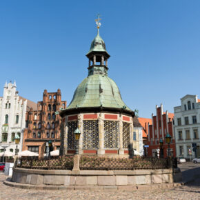 Wochenende an der Ostsee: 3 Tage in Wismar im zentralen 4* Hotel mit Frühstück & Dinner ab 99€