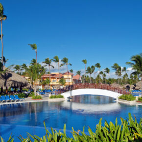 Entspannen in der Karibik: 9 Tage Dom Rep im 5* Hotel mit All Inclusive, Flug, Transfer & Zug nur 1385€