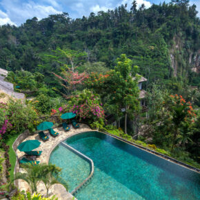 Luxus-Urlaub: 8 Tage Bali in TOP 5* Resort mit Deluxe Pool Villa, Frühstück, Flug & Transfer für 1.664€