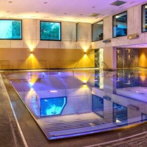 Wellness in Tirol: 3 Tage im 4* Hotel nahe Leutaschklamm mit Halbpension, Spa & Extras ab 179€