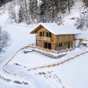 Direkt an der Piste: 8 Tage im Ferienhaus in Österreich mit Sauna & beheiztem Außenpool ab 366€ p.P.