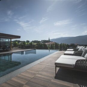 Pragser Wildsee: 3 Tage im TOP 4.5* Hotel inkl. Junior Suite, Verwöhnpension & Panoramapool ab 219€