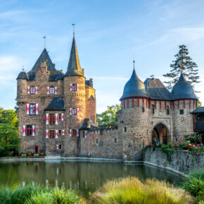 Auf zur Burg Satzvey: 2 Tage übers Wochenende im 3* Hotel nur 53€