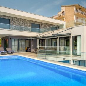 Geile Villa in Kroatien: 8 Tage im eigenen Luxus-Ferienhaus mit Privatpool, Whirlpool & Sauna nur 376€ Geile Villa in Kroatien: 8 Tage im eigenen Luxus-Ferienhaus mit Privatpool, Whirlpool & Sauna nur 376€