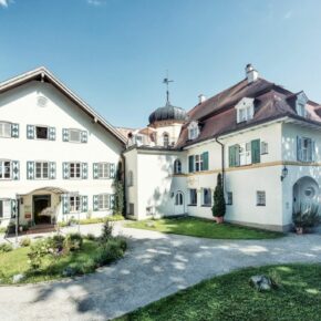 Wellness in Bayern: 3 Tage im 4* Bio-Hotel nahe Starnberger See inkl. Frühstück & Massage ab 109€