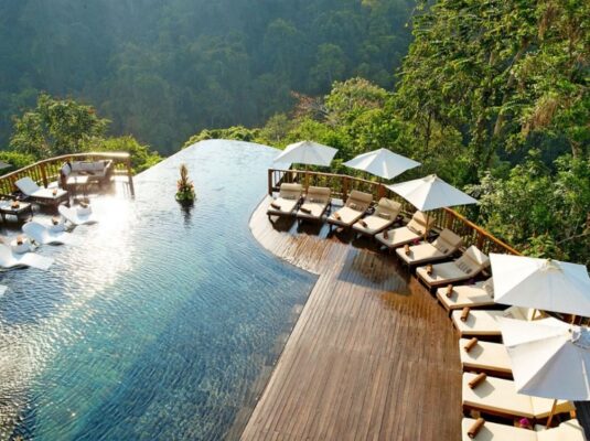 Infinity Pool Hanging Gardens of Bali