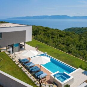 Luxusvilla in Kroatien: 8 Tage in Istrien mit Infinity-Pool, Whirlpool & Meerblick ab 254€ p.P.