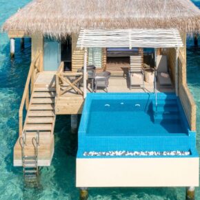 Malediven: 10 Tage im TOP 5* Resort mit Wasserbungalow, All Inclusive, Flug & Transfer für 2.438€