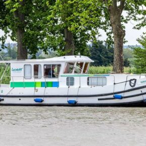 Hausboot an der Mecklenburgischen Seenplatte: 8 Tage auf dem Fleesensee für 256€ p.P.