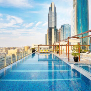 Dubai Luxus: 7 Tage im TOP 5* Hotel mit Frühstück, Flug, Transfer & Zug für 653€