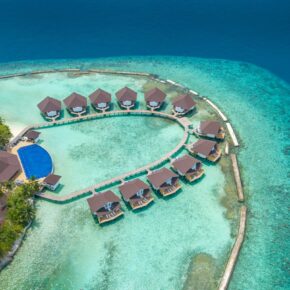 Traumurlaub: 10 Tage Malediven im TOP 4* Hotel mit Vollpension, Flug, Transfer & Zug für 1833€