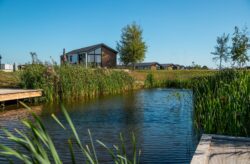 Super-Summer-Sale bei EuroParcs: 4 Tage Niederlande im eigenen Ferienhaus am Wassser nur 104€...