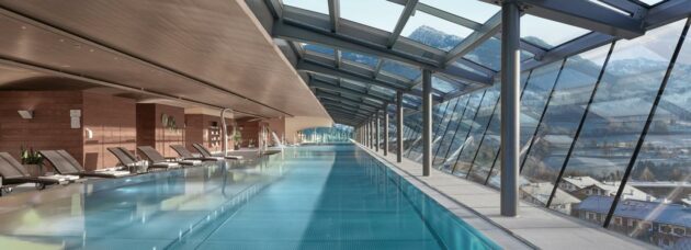 Schloss Lebenberg Pool