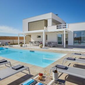 Sizilien: 8 Tage im Luxus-Ferienhaus in Strandnähe mit Pool für 312€ p.P.
