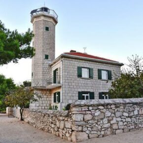Luxus in Kroatien: 8 Tage Leuchtturm-Villa mit Privatstrand, Frühstück, Whirlpool & Sauna ab 643€ p.P.
