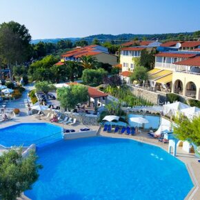 Entspannen in Griechenland: 6 Tage im TOP 4* Hotel mit Vollpension & Flug nur 270€