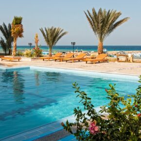 Ägypten-Hotelkracher: 8 Tage Hurghada im TOP 4* Strandhotel mit All Inclusive NUR 140€