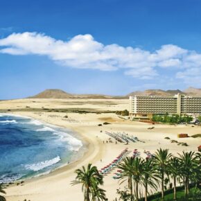 Black Week Strandurlaub: 8 Tage Fuerteventura im guten 3* RIU Resort mit All Inclusive, Flug & Transfer nur 590€