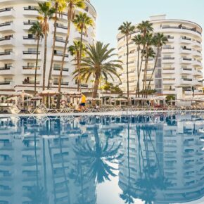 Last Minute auf Gran Canaria: 6 Tage ins 4* Hotel mit täglichem Frühstück, Flug, Transfer & Zug nur 530€