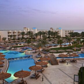 Sonne tanken in Ägypten: 8 Tage im TOP 4* Hotel mit All Inclusive & Flug nur 484€