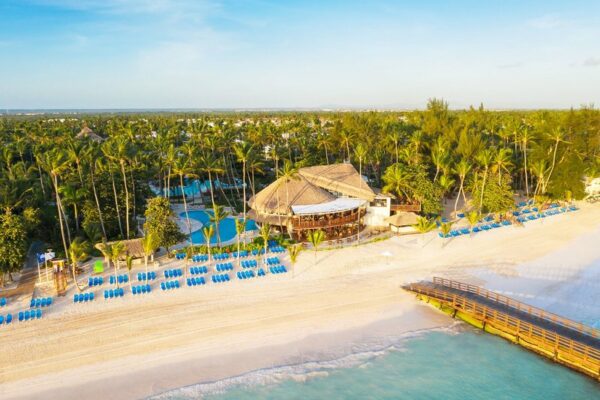 Impressive Punta Cana Strand - FTI Hotel in der Dominikanischen Republik. Hier könnt Ihr Euren Traumurlaub buchen und dank der FTI Touristik Gutscheine sparen.