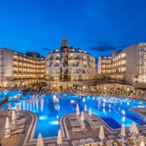 Strandurlaub an der Türkischen Riviera: 8 Tage Türkei im guten 5* Hotel mit All Inclusive, Flug & Transfer nur 430€