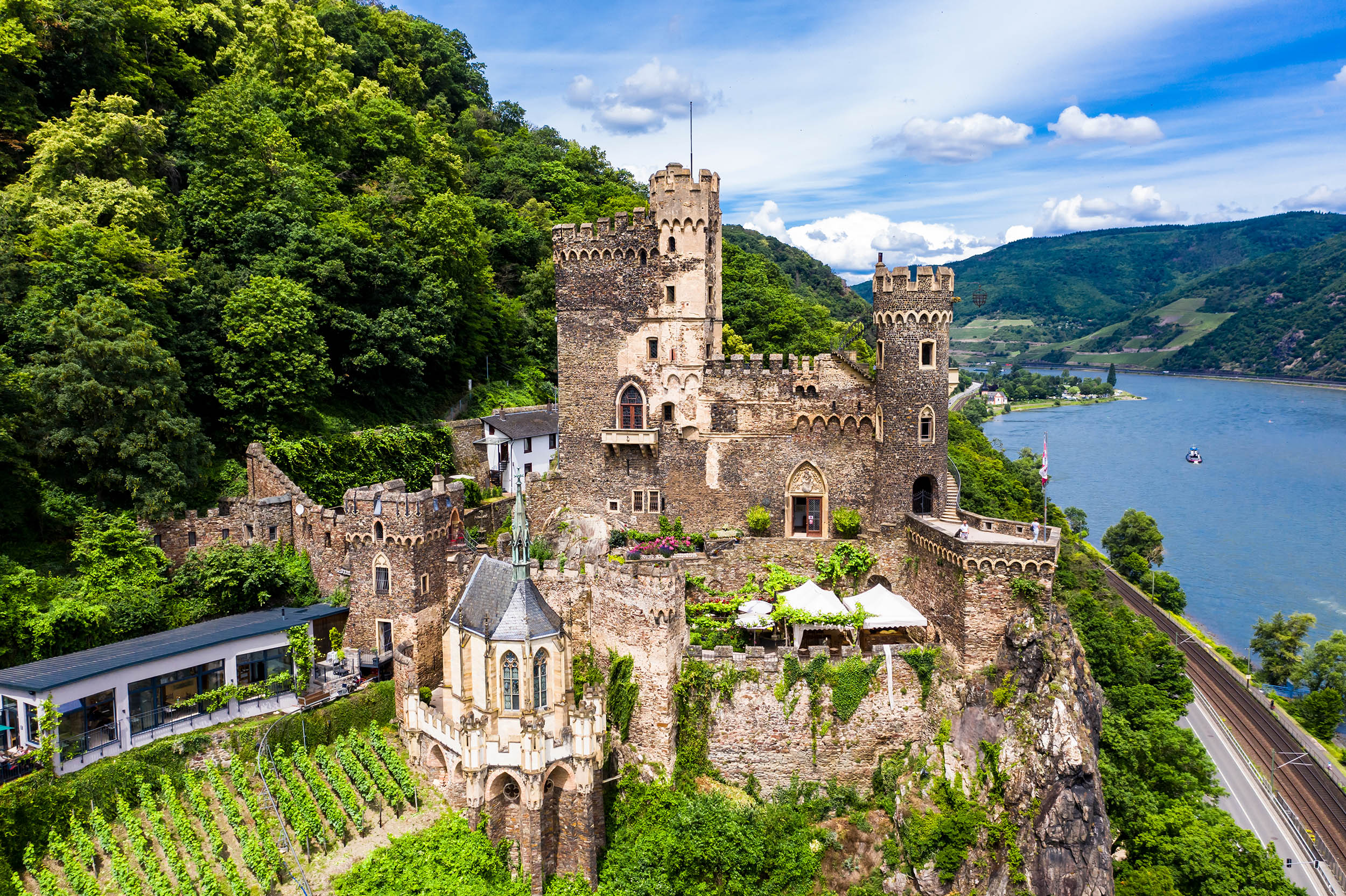 Wunderschöne Burg Rheinstein: 2 Tage übers Wochenende im 4* Hotel in Bingen NUR 50€