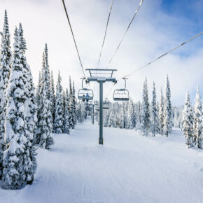 Skifahren in Kanada: 8 Tage in Whistler im TOP 4* Hotel inkl. Skipass & Transfers für 999€