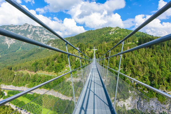 österreich tirol hängebrücke