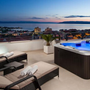 Kroatien: 8 Tage LUXUS-Villa mit Panoramablick, Pool, Jacuzzi & Sonnendeck ab 319€ p.P.