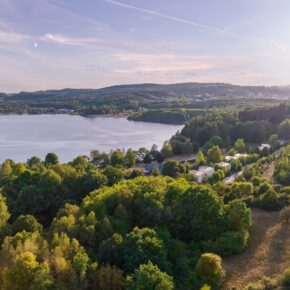 Exklusive Center Parcs Osteraktion: 4 Tage im Park Bostalsee im eigenen Ferienhaus & Eintritt zum Badeparadies exklusiv bei uns ab 81€ p.P.