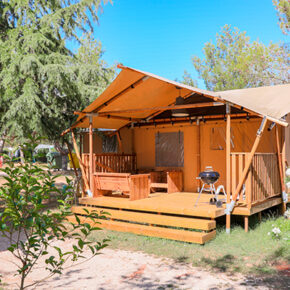 Camping im coolen Safarizelt: 7 Tage auf dem 3* Campingplatz in Kroatien ab 83€ p.P.