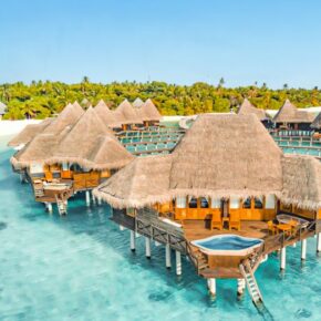 Wunschlos glücklich: 10 Tage Malediven in TOP 4* Beach Villa mit VP, Flug & Transfer für 1959€