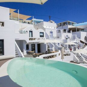 Traumurlaub: 6 Tage Santorini mit Boutique-Hotel, Frühstück & Flug nur 709€