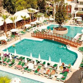 Urlaub an der Türkischen Riviera: 8 Tage in Side im TOP 4.5* Hotel mit All Inclusive, Transfer & Zug für nur 293€