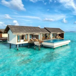 Zu schön um wahr zu sein: 8 Tage Malediven in TOP 5* Water Villa mit VP, Flug, Transfer & Extras für 2.379€