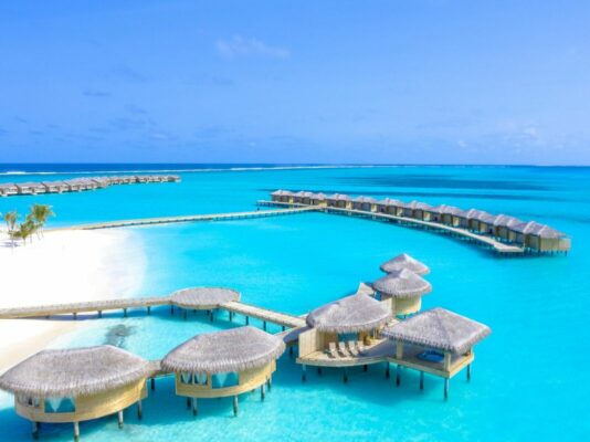 Resortanlage des You & Me Cocoon Maledives