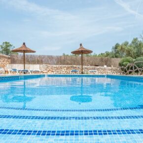 Mallorca-Kracher für Dich & Deine Freunde: 6 Tage in eigener Finca mit 8 Personen für 139€ p.P.