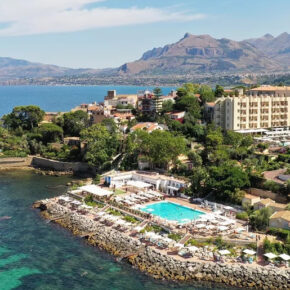 Sizilien: 6 Tage im schönen 4* Hotel mit Halbpension & Flug ab 448€