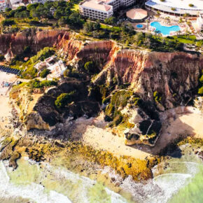 Algarve: 8 Tage im TOP 4* TUI Blue Hotel mit Meerblick inkl. Halbpension & Flug nur 543€