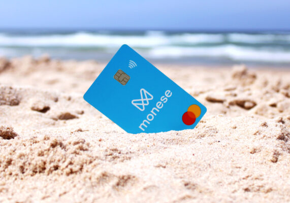 Monese-Kreditkarte-Sand